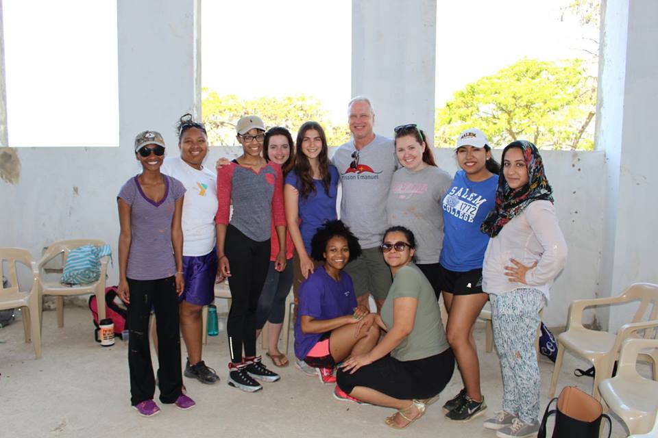 Salem’s Rotaract Club Serves in the Dominican Republic